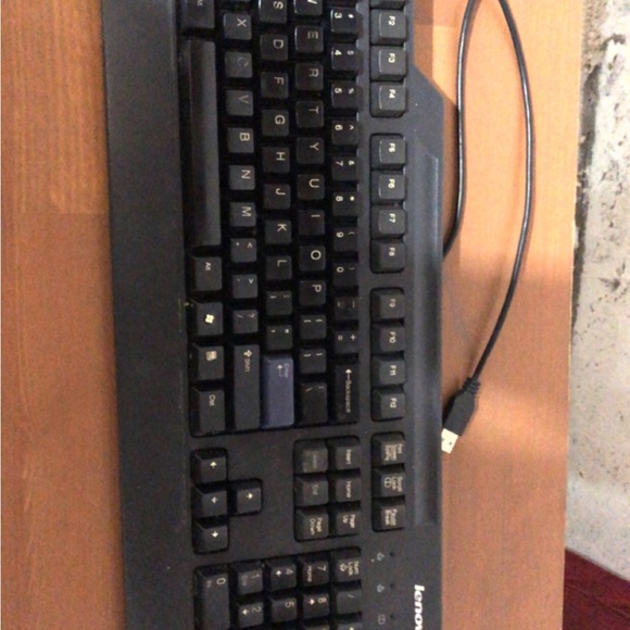 Lenovo ThinkPad T490s 14 inch (1TB, Intel Core i5 8th Gen 8GB RAM 480GB SSD W11P - Picture 8 of 9